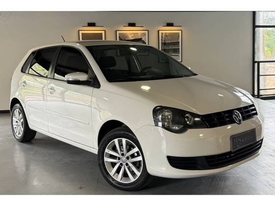 VOLKSWAGEN POLO 1.6 MI 8V FLEX 4P MANUAL VOLKSWAGEN POLO 1.6 MI 8V FLEX 4P MANUAL